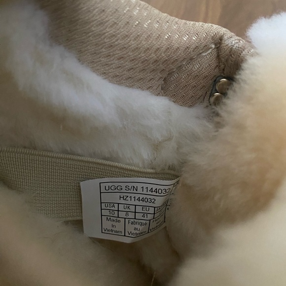 UGG Lowmel Sneakers Sand Size 10W BRAND NEW NEVER WORN - Picture 5 of 7